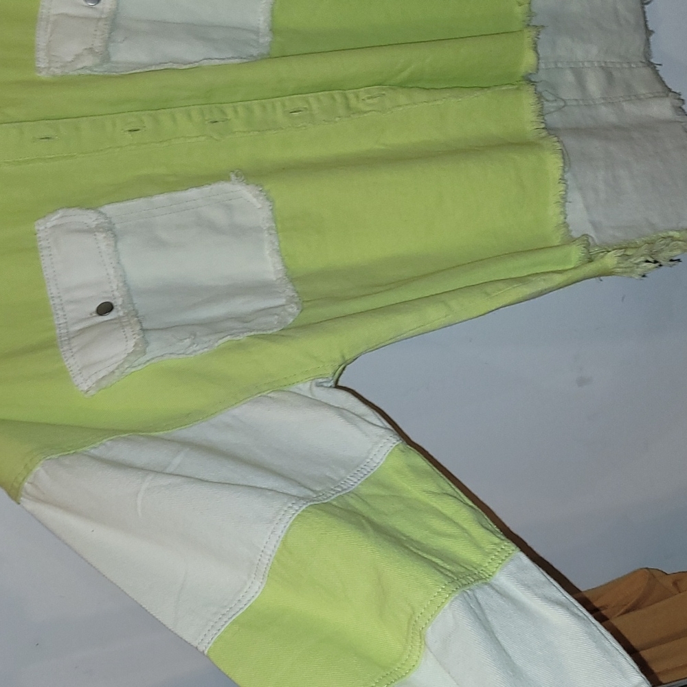 Women's New without tags POL light weight jean jacket. Sz small oversized. Nwots - Picture 7 of 9